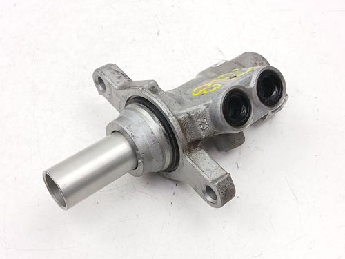 Used Brake master cylinder Brake master cylinder 37441856 37441856