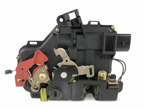 Rear left lock AUDI A2 (8Z0) 1.4 | BP10008058C100 