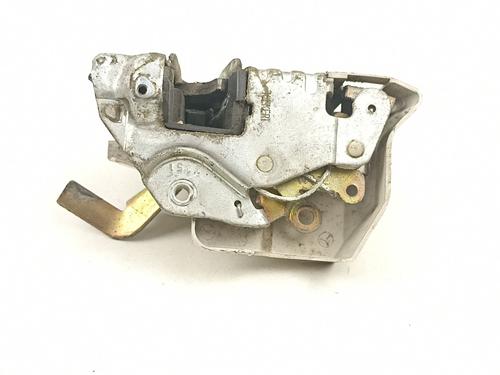 Rear left lock MERCEDES-BENZ E-CLASS (W124) E 200 (124.019) | BP15586420C100 