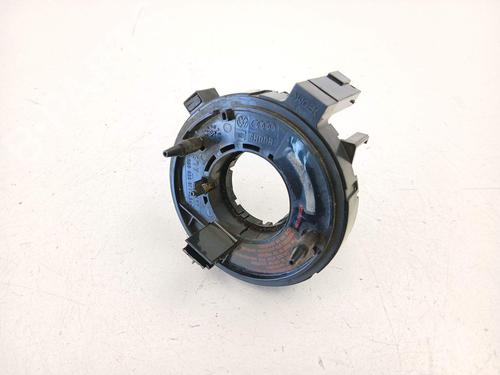 squib-airbag-vw-passat-b5-3b2-1996-1997-1998-1999-2000-2001-33622561 main image
