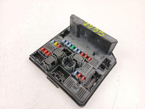Used Fuse box Fuse box 30570988 30570988