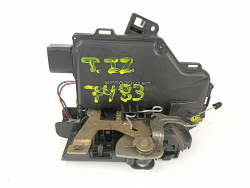 Vergrendeling links achter AUDI A2 (8Z0) 1.4 (75 hp) 10008058