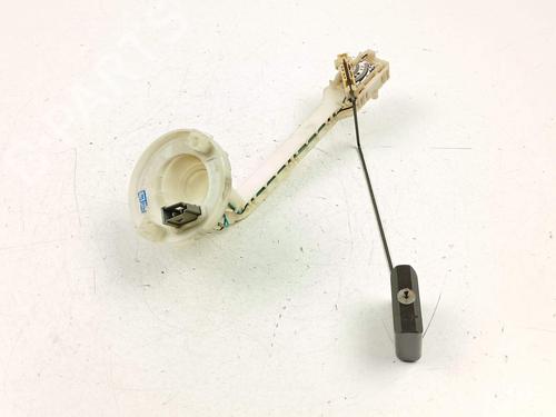 Used Fuel pump Fuel pump MERCEDES-BENZ E-CLASS (W210) E 270 CDI (210.016) (170 hp) 30711727 30711727