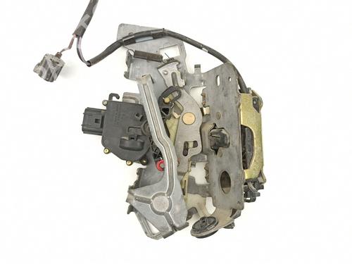 Rear left lock CHRYSLER VOYAGER IV (RG, RS) 2.5 CRD | BP13903226C100 