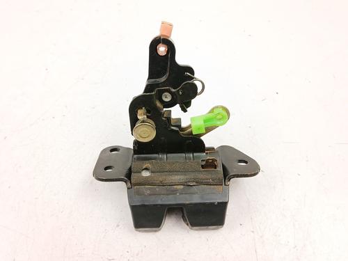 Tailgate lock KIA SPORTAGE II (JE_, KM_)  | BP32059613C101 