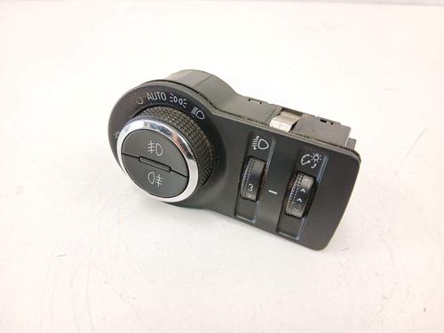 Used Headlight switch Headlight switch 37719726 37719726