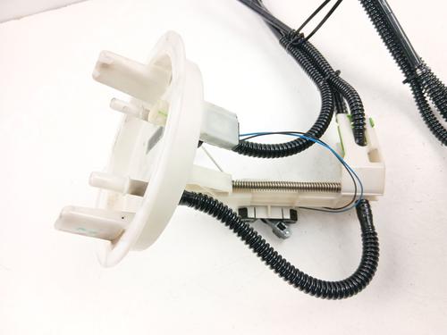 Fuel pump MERCEDES-BENZ C-CLASS T-Model (S204) C 200 CDI (204.201) | BP30564103M76