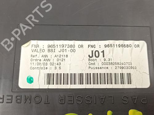 Fuse box CITROËN C5 I Break (DE_) 2.0 HDi (DERHZB, DERHZE) | BP21189982E1 