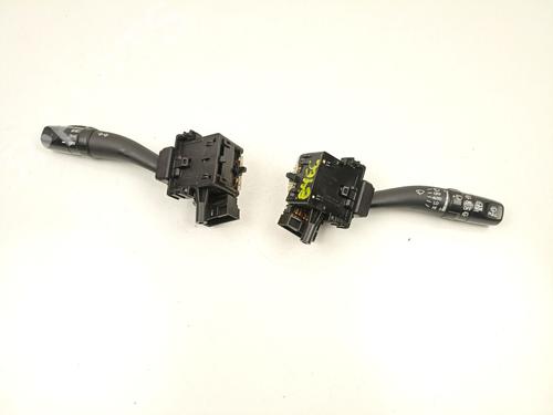 Used Steering column stalk HYUNDAI SANTA FÉ II (CM) 2.2 CRDi GLS 4x4 (150 hp) 22982128