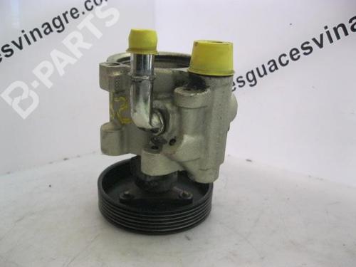Used Steering pump RENAULT MEGANE I (BA0/1_) [1995-2004]  11257085