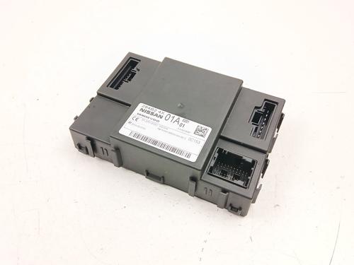 Used Fuse box NISSAN PATHFINDER III (R51) 2.5 dCi 4WD (171 hp) 32081235