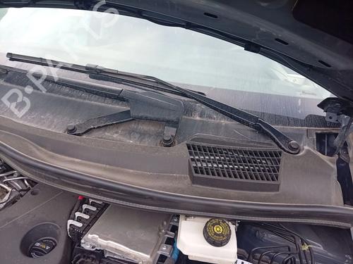 Used Front wiper motor Front wiper motor MERCEDES-BENZ VITO Van (W447) 116 CDI 4x4 (447.601, 447.603, 447.605) (163 hp) 40624392 40624392