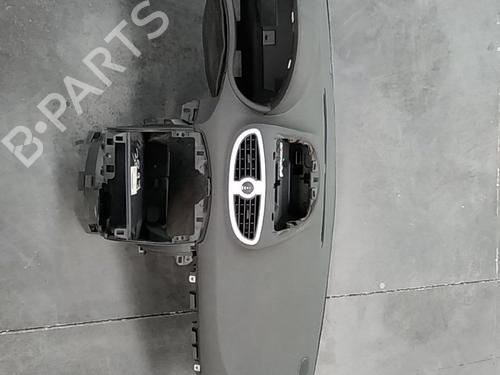 dashboard-renault-clio-iii-br01-cr01-2005-2006-2007-2008-2009-2010-2011-2012-2013-2014-31763432 main image