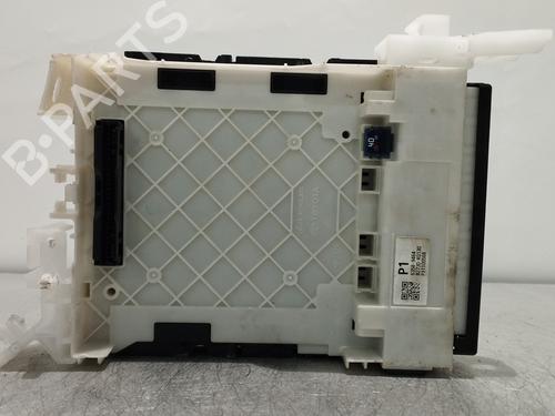 Used Fuse box Fuse box TOYOTA YARIS (_P21_, _PA1_, _PH1_) [2020-2026] 31764415 31764415