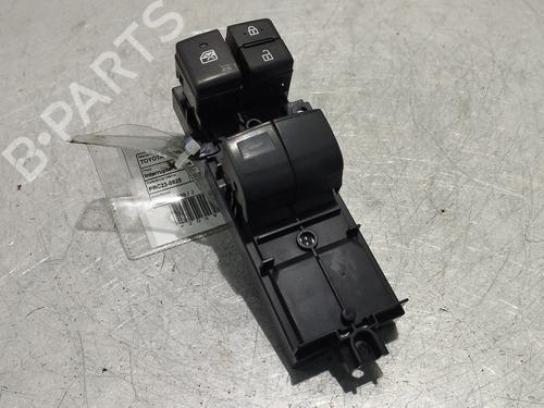 Used Left front window switch TOYOTA YARIS (_P21_, _PA1_, _PH1_) [2020-2026]  31764432