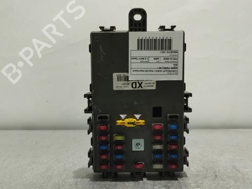 Used Fuse box Fuse box 17442376 17442376