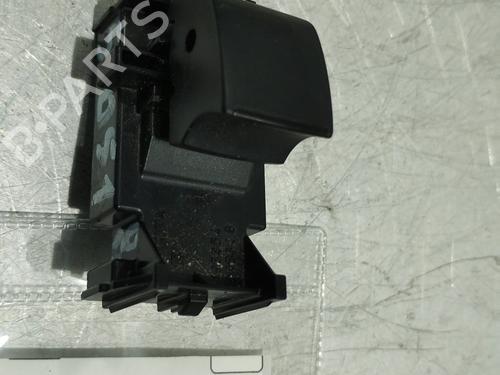 Used Left rear window switch TOYOTA YARIS (_P21_, _PA1_, _PH1_) [2020-2026]  31766560