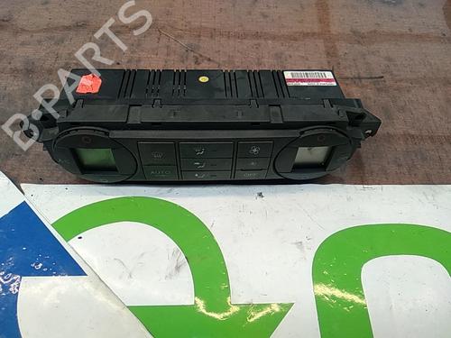 climate-control-ford-focus-ii-da_-hcp-dp-3m5t18c612al-2004-2005-2006-2007-2008-2009-2010-2011-2012-2013-9771660 main image