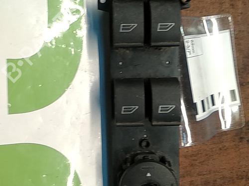 Used Left front window switch FORD FOCUS II (DA_, HCP, DP) [2004-2013]  9771735