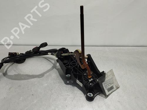 Used Gear lever FORD FIESTA V (JH_, JD_) 1.25 16V (75 hp) 16869414