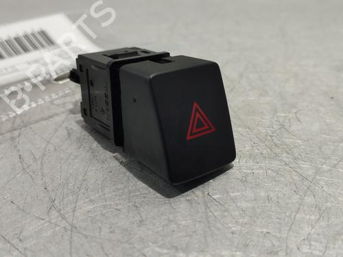 switch-nissan-micra-v-k14-15-dci-299125472-2016-10775802 main image