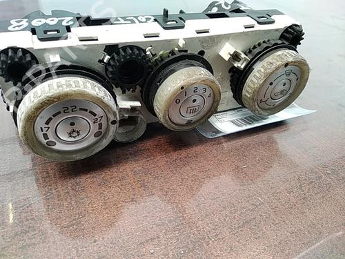 Used Climate control MITSUBISHI COLT Hatchback Van (Z3_V) 1.5 DiD (95 hp) 31112349