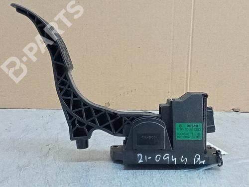 Used Pedal VW POLO IV (9N_, 9A_) 1.2 12V (64 hp) 9801671