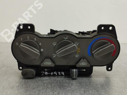 AC Styreenhet / Manøvreringsenhet HYUNDAI ACCENT II (LC) 1.3 (86 hp) 9802886