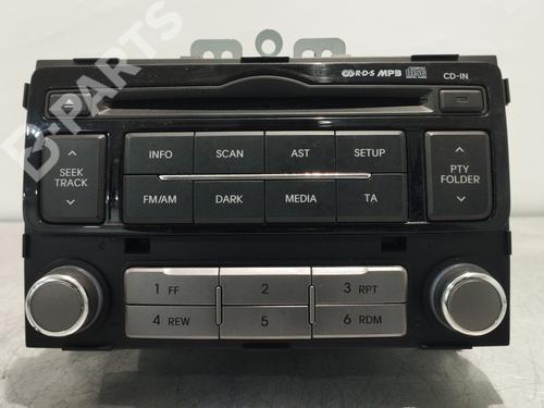 Radio HYUNDAI i20 I (PB, PBT) 1.2 (86 hp) 961211J250