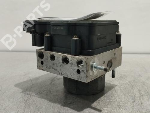 ABS Bremseaggregat DACIA SANDERO II TCe 90 (B8M1, B8MA, B8AC) (90 hp) 11049407