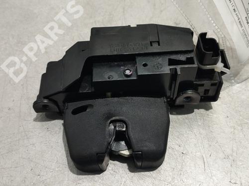 Used Tailgate lock PEUGEOT 3008 II SUV (MC_, MR_, MJ_, M4_) 1.5 BlueHDi 130 (131 hp) 11143176