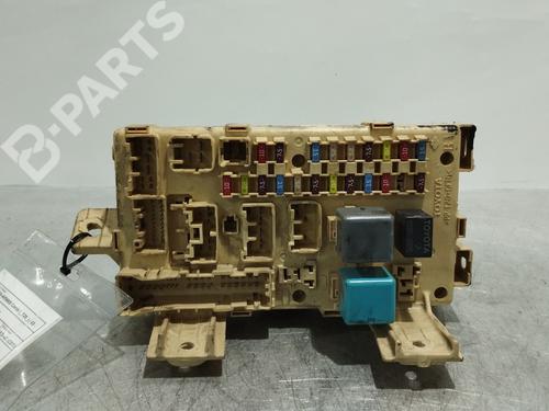 Used Fuse box TOYOTA AVENSIS Estate (_T25_) 2.0 D-4D (CDT250_, CDT250R) (116 hp) 12003371