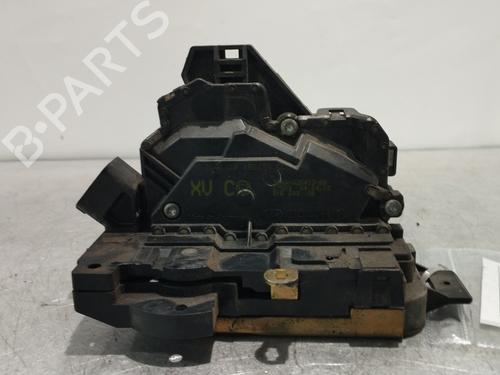 Cerradura puerta trasera izquierda FORD FOCUS I Turnier (DNW) 1.8 TDCi (115 hp) 12251887