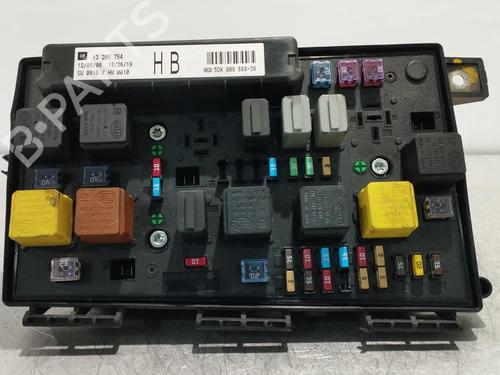 Zekeringkast OPEL ASTRA H Estate (A04) 1.3 CDTI (L35) (90 hp) 16579026