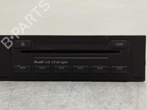 Used Radio AUDI A4 B6 Avant (8E5) 1.9 TDI (130 hp) 19275226