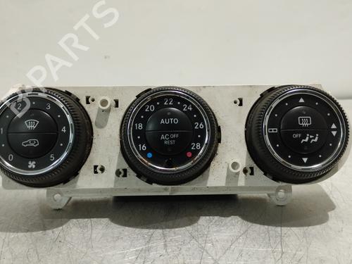 Used Climate control MERCEDES-BENZ M-CLASS (W163) ML 270 CDI (163.113) (163 hp) 23094982