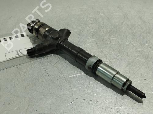 Used Injector TOYOTA AVENSIS (_T25_) 2.0 D-4D (CDT250_, CDT250R) (116 hp) 23849255