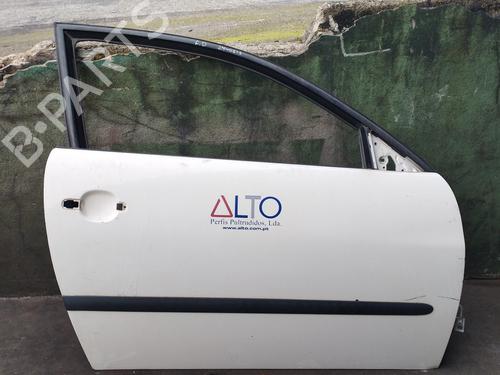 Porte avant droite SEAT IBIZA III (6L1) 1.4 TDI (70 hp) 23903911