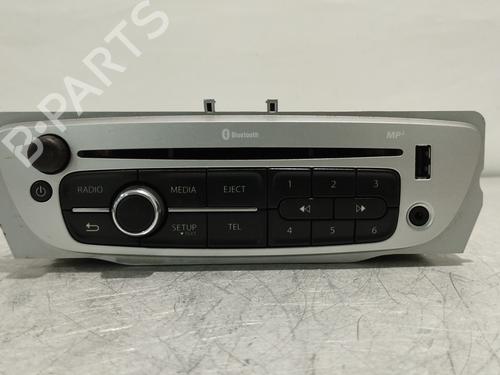 Używane Radio RENAULT MEGANE III Grandtour (KZ0/1) 1.5 dCi (KZ09, KZ0D, KZ1G, KZ29, KZ14, KZ1W, KZ10, KZ1F,... (110 hp) 22647000