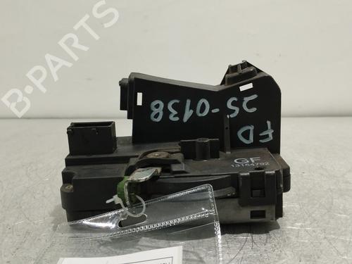 Used Front right lock OPEL MERIVA A MPV (X03) 1.3 CDTI (E75) (75 hp) 24640310