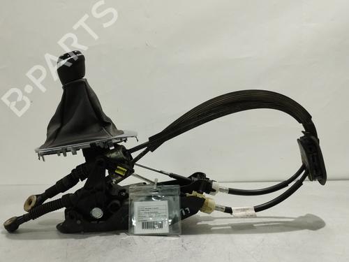 Used Gear lever RENAULT MEGANE IV Hatchback (B9A/M/N_) 1.5 dCi 110 (B9A3) (110 hp) 31254614