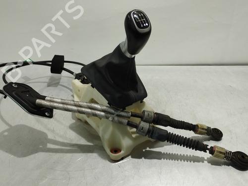 Used Gear lever KIA RIO IV (YB, SC, FB) 1.4 CRDi 90 (90 hp) 31254677
