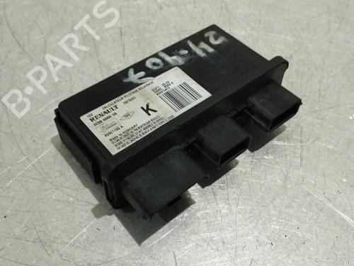 Used Lights ECU RENAULT LAGUNA III (BT0/1) 2.0 dCi (BT01, BT08, BT09, BT0E, BT0K, BT12, BT1C, BT1D,... (150 hp) 28016541