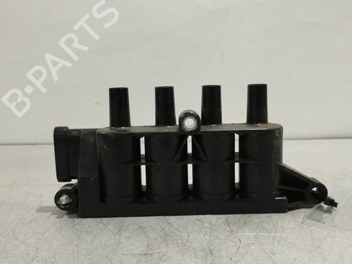 Used Ignition distributor FIAT 500 (312_) 1.2 (312AXA1A) (69 hp) 28155236