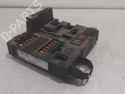 Fuse box RENAULT GRAND SCÉNIC II (JM0/1_) 1.9 dCi (JM0G, JM12, JM1G, JM2C) | BP28351273E1 