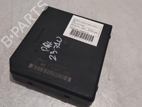 Used Fuse box RENAULT GRAND SCÉNIC III (JZ0/1_) 1.6 dCi (JZ00, JZ12) (130 hp) 28680027