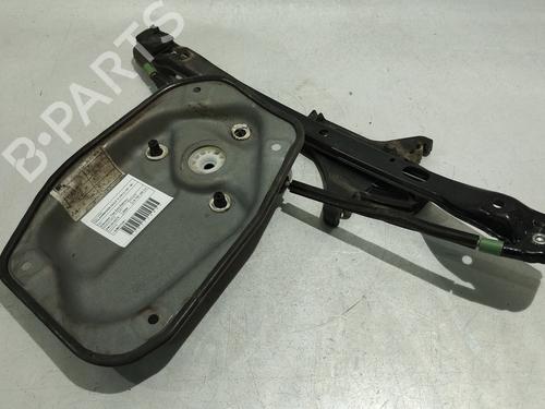 Elevalunas trasero izquierdo VW GOLF V (1K1) 1.9 TDI (105 hp) 29439351