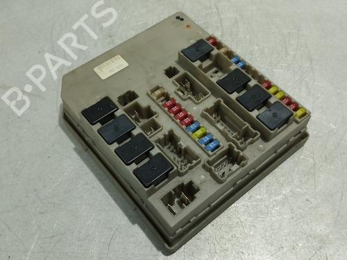 Used Fuse box RENAULT CLIO III (BR0/1, CR0/1) 1.2 16V (BR02, BR0J, BR11, CR02, CR0J, CR11) (75 hp) 29808426