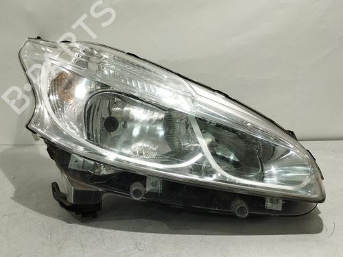 Used Right headlight PEUGEOT 208 I (CA_, CC_) 1.4 HDi (68 hp) 30192988