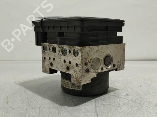 Used ABS pump SKODA OCTAVIA III (5E3, NL3, NR3) 1.6 TDI (105 hp) 30206152